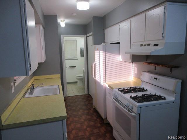 7265 Ida Terrace, Waterford, MI 48329 — Photo 12