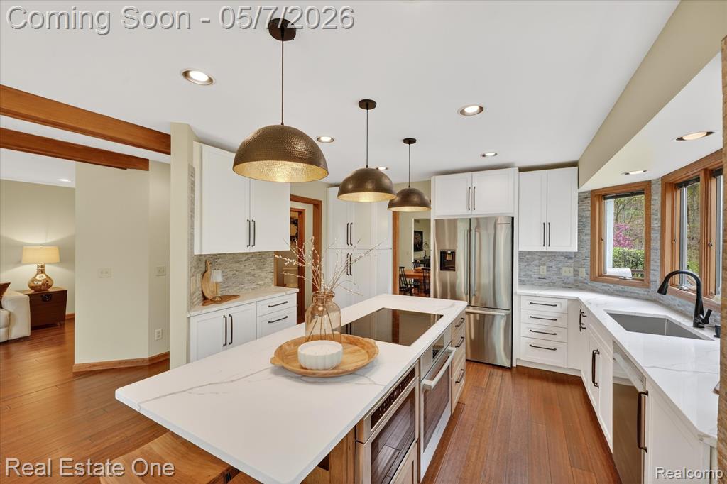 38967 Holsworth Court, Farmington, MI 48331 — Photo 18