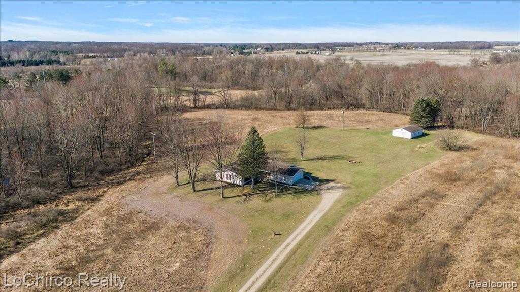 8603 N OWOSSO Road, Fowlerville, MI 48836 — Photo 3