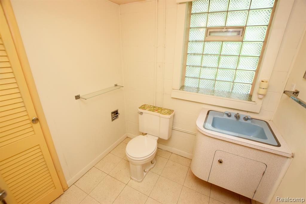 2114 NEEDHAM Road, Ann Arbor, MI 48104 — Photo 22