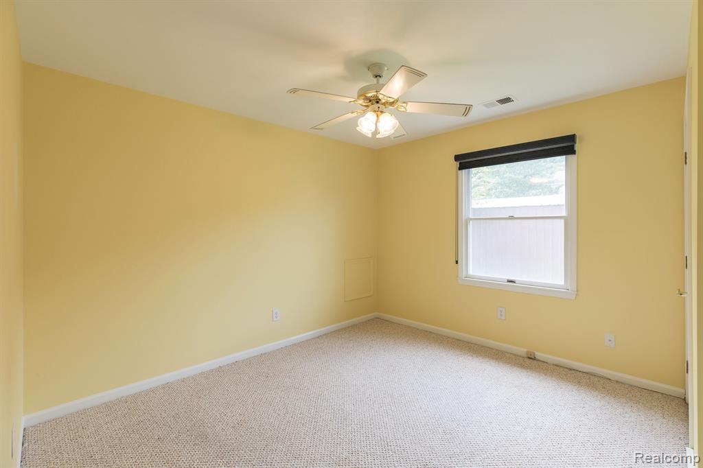8629 MATHIAS Drive, 48, Grosse Ile, MI 48138 — Photo 18