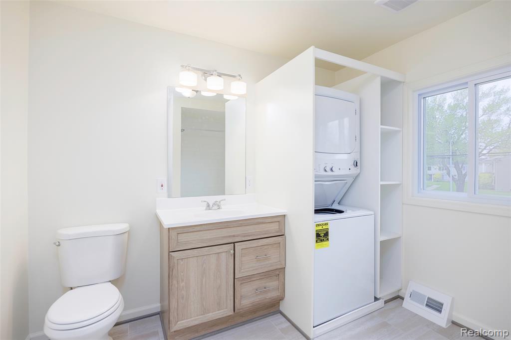 20505 Ridgemont Road, Harper Woods, MI 48225 — Photo 7