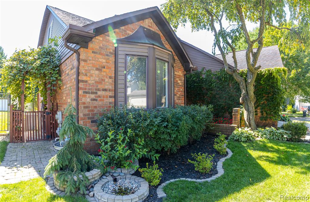 48 Rosemary Street, Lapeer, MI 48446 — Photo 3