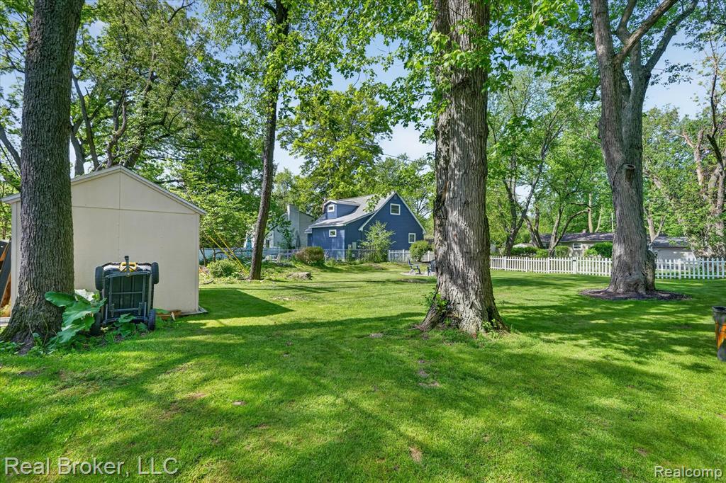 6551 Duffield Street, West Bloomfield, MI 48324 — Photo 24