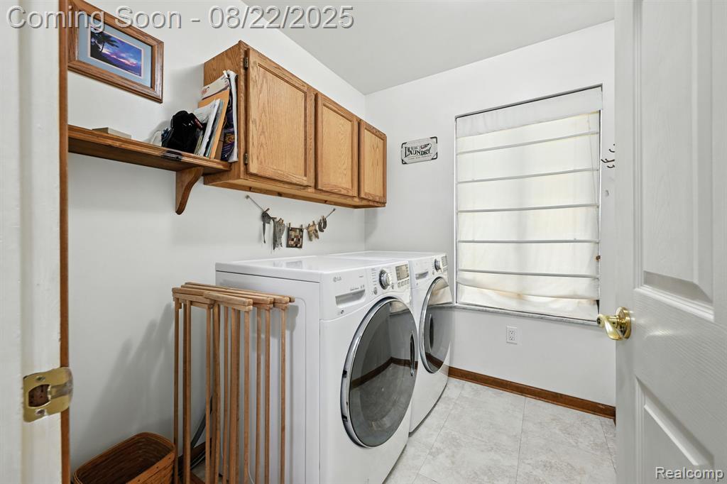 2594 Pepper Court, Hartland, MI 48353 — Photo 9