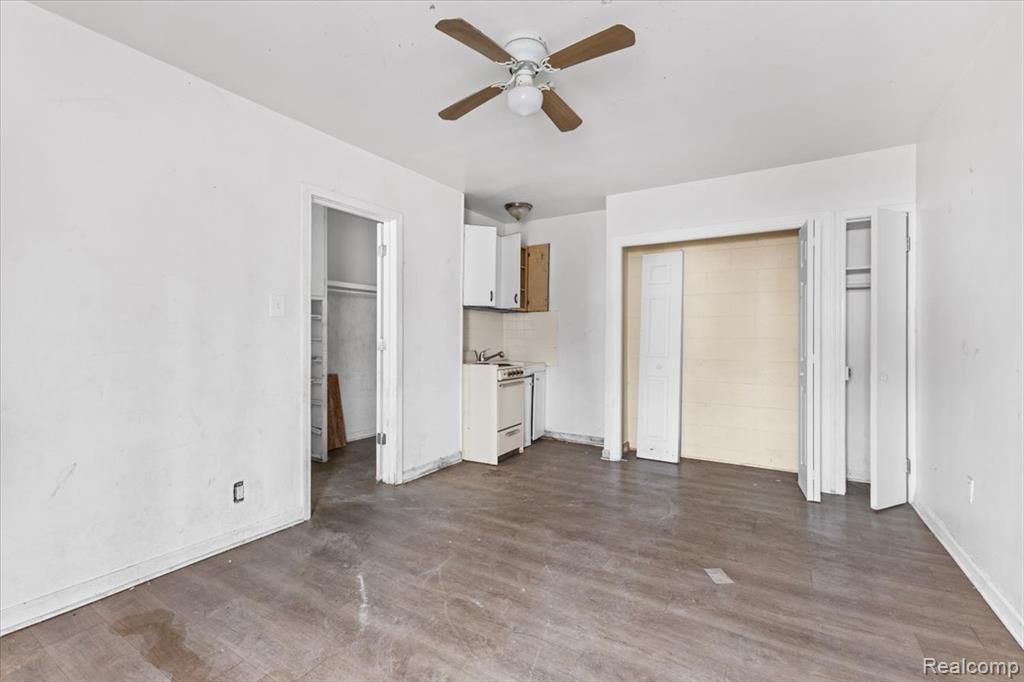 8225 Cadillac Avenue, Warren, MI 48089 — Photo 32