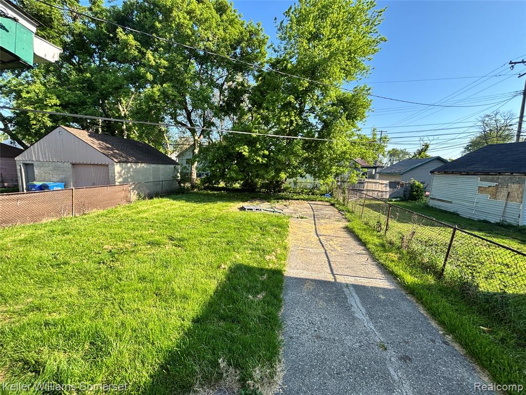 7275 Chalmers Avenue, Warren, MI 48091 — Photo 11