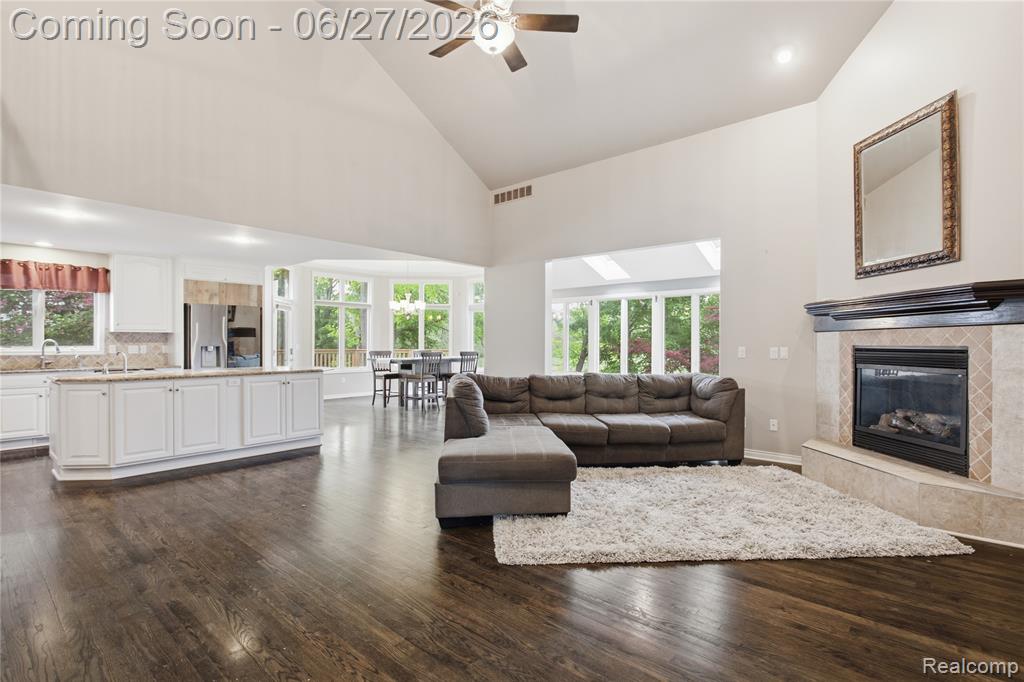 9015 Huron Bluffs Drive, White Lake, MI — Photo 6