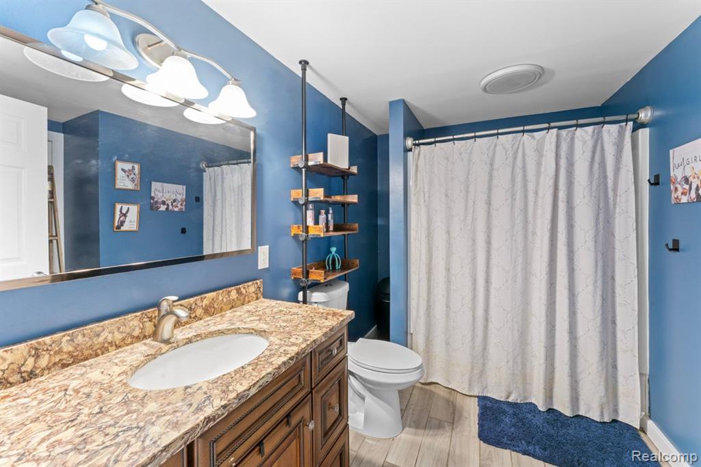 5486 W LOWE Road, Fowlerville, MI 48836 — Photo 16