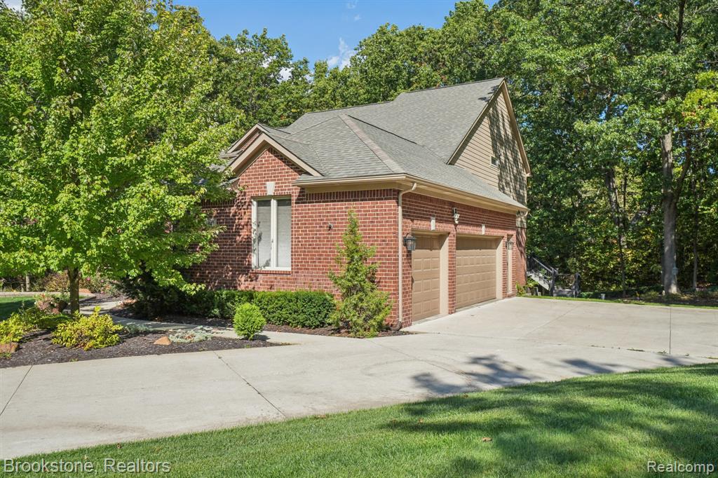5947 Blackberry Lane, Clarkston, MI 48348 — Photo 4