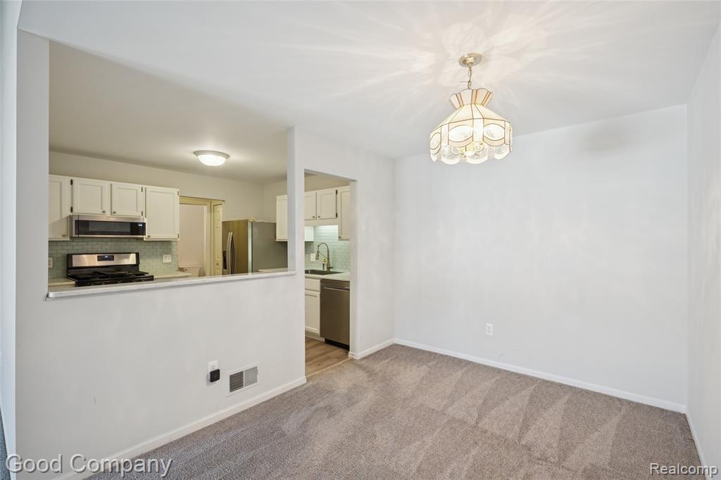 9200 North Drive, Saint Clair Shores, MI 48082 — Photo 10