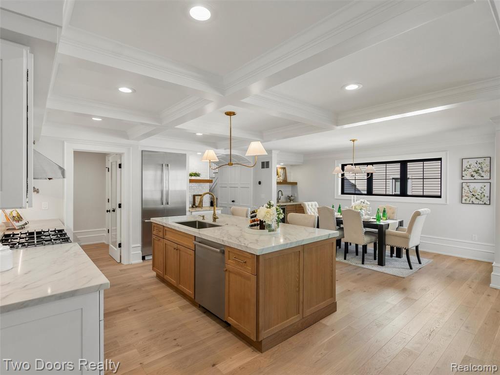 820 OAKRIDGE Avenue, Royal Oak, MI 48067 — Photo 20