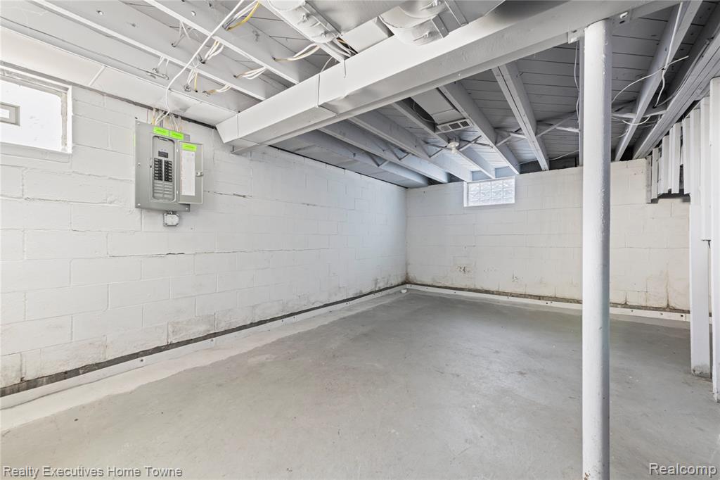 4890 Three Mile Drive, Detroit, MI 48224 — Photo 22