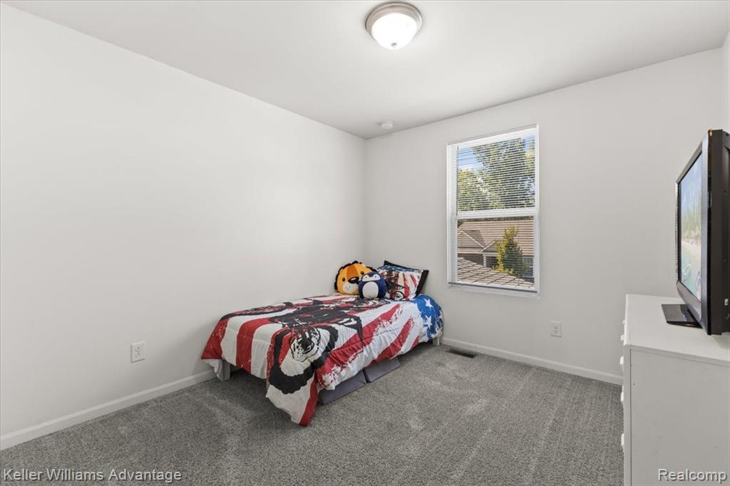 8228 Quincy Drive, Westland, MI — Photo 25