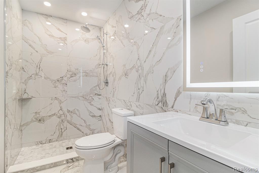 3601 Loon Lake Road, Wixom, MI 48393 — Photo 12