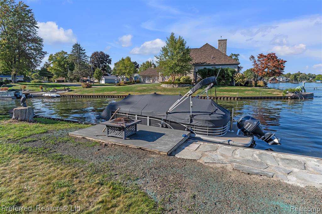 7660 Maceday Lake Road, Waterford, MI 48329 — Photo 94