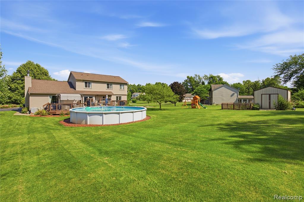 1817 Deer View Court, Howell, MI 48843 — Photo 17