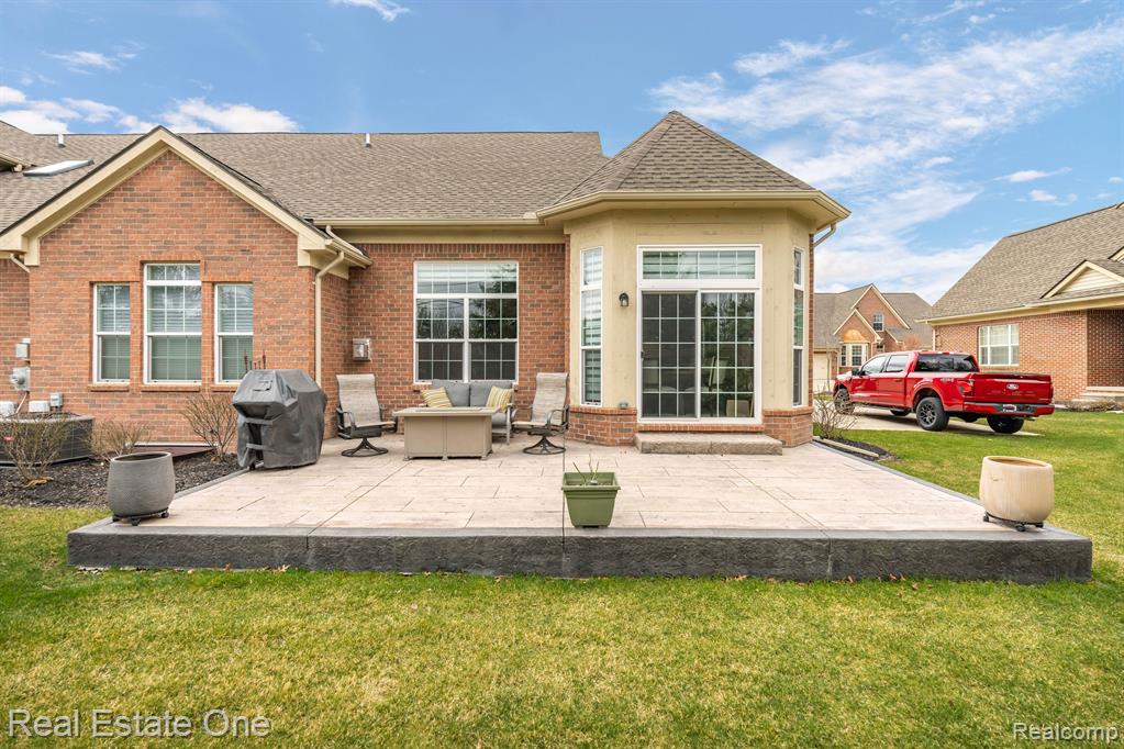 48582 EASTBRIDGE Drive, Canton, MI 48188 — Photo 39
