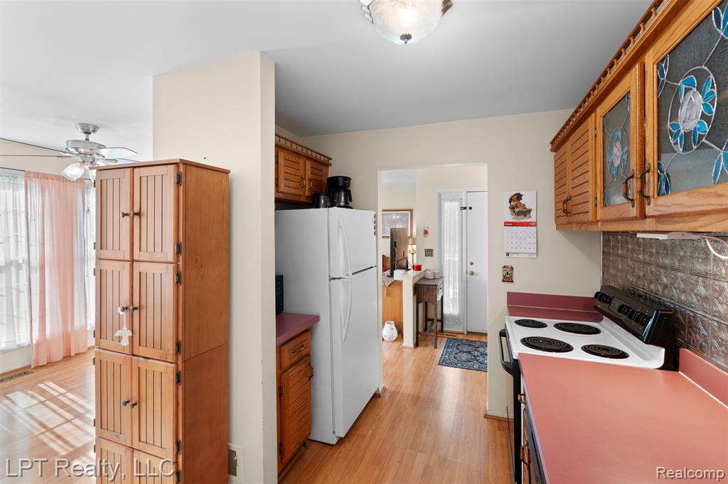 40699 Newport Drive, 256, Plymouth, MI 48170 — Photo 12
