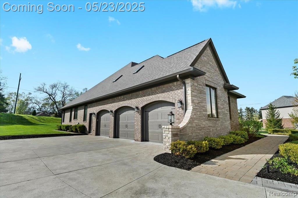 10580 STONEY POINT Drive, South Lyon, MI 48178 — Photo 50