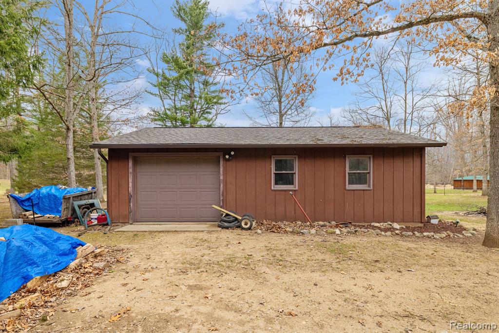 4824 Little Cedar Creek Drive, Attica, MI 48412 — Photo 9