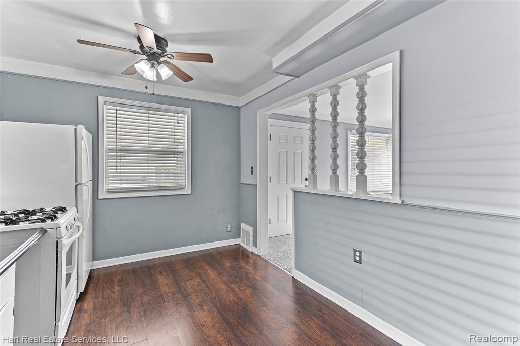615 Garfield Avenue, Lincoln Park, MI 48146 — Photo 9