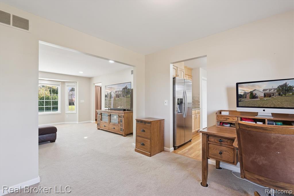 6097 High Valley Drive, White Lake, MI 48383 — Photo 13