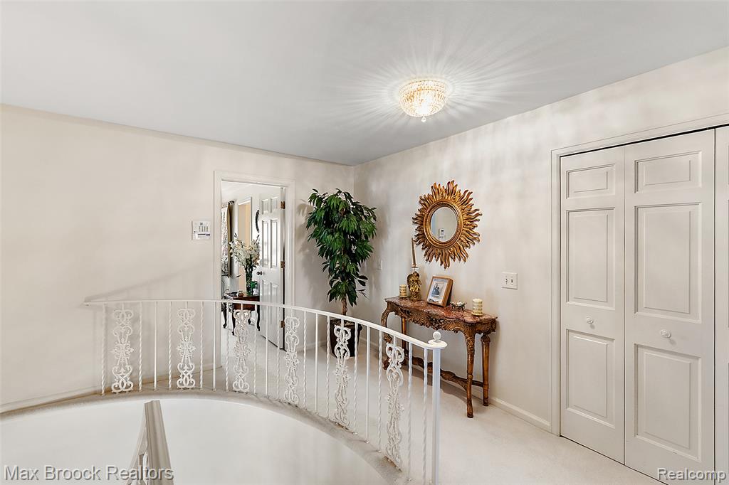 1319 Charrington Road, Bloomfield Hills, MI 48301 — Photo 17
