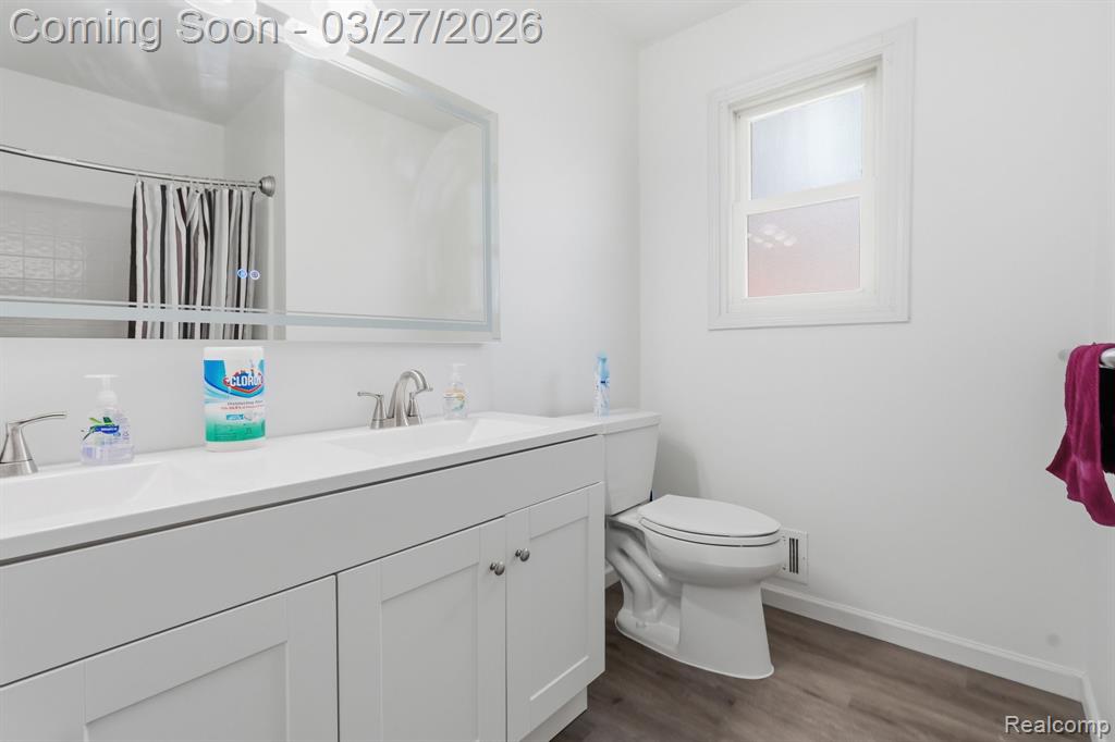 6450 Gallery Drive, Canton, MI 48187 — Photo 17