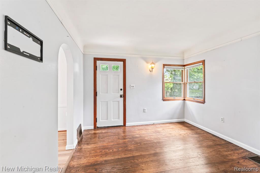 6110 Hackett, Waterford, MI 48327 — Photo 11
