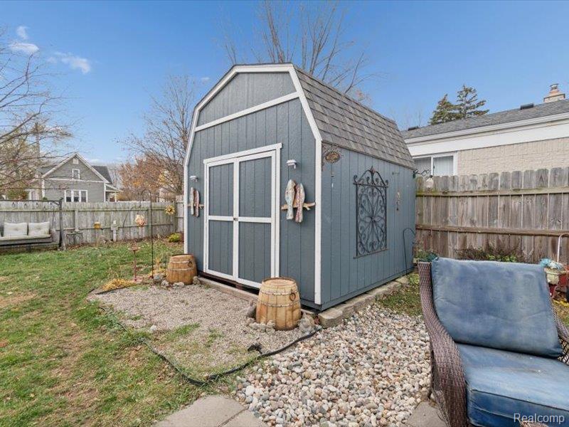 404 Pine Street, Wyandotte, MI 48192 — Photo 52