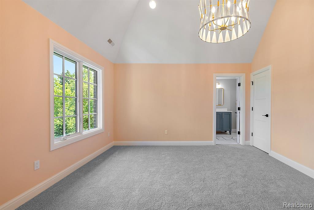 31011 Pioneer Avenue, Bingham Farms, MI 48025 — Photo 6