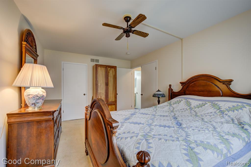 21208 E GLEN HAVEN Circle, Northville, MI 48167 — Photo 19