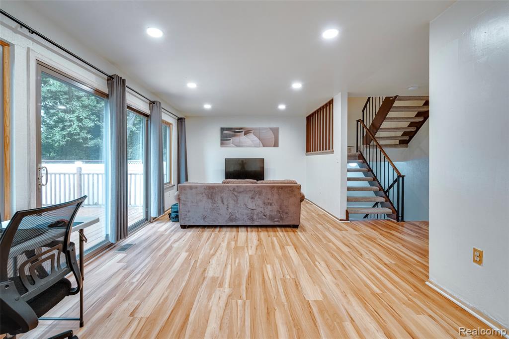 22857 Cranbrooke Drive, Novi, MI — Photo 16