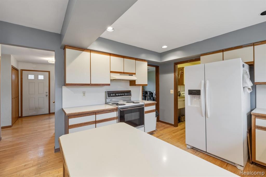 12386 Will Mill Drive, Milford, MI 48380 — Photo 6