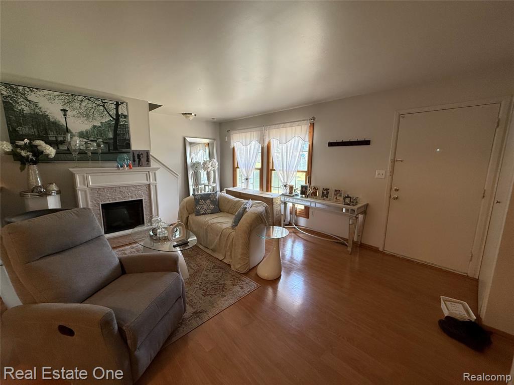 2768 Glenbridge Court, Ann Arbor, MI 48104 — Photo 4