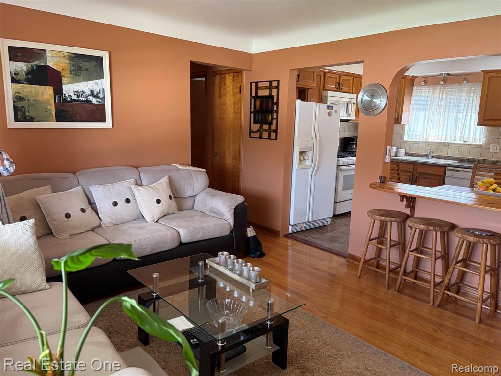 8318 Stanley Drive, Warren, MI 48093 — Photo 6