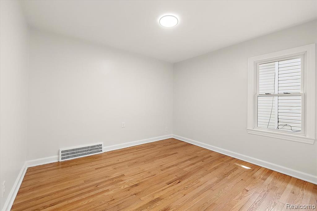 603 S Vermont Avenue, Royal Oak, MI 48067 — Photo 26