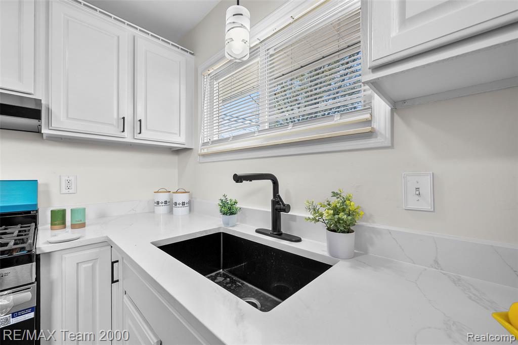 577 Brandt Street, Garden City, MI — Photo 19