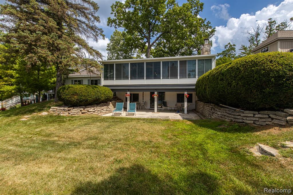 8701 Sherwood Drive, Davisburg, MI 48350 — Photo 47