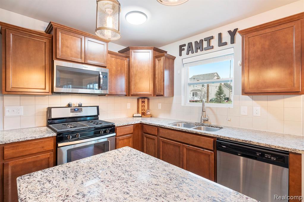 7044 Wildflower Court, Grand Blanc, MI 48439 — Photo 5
