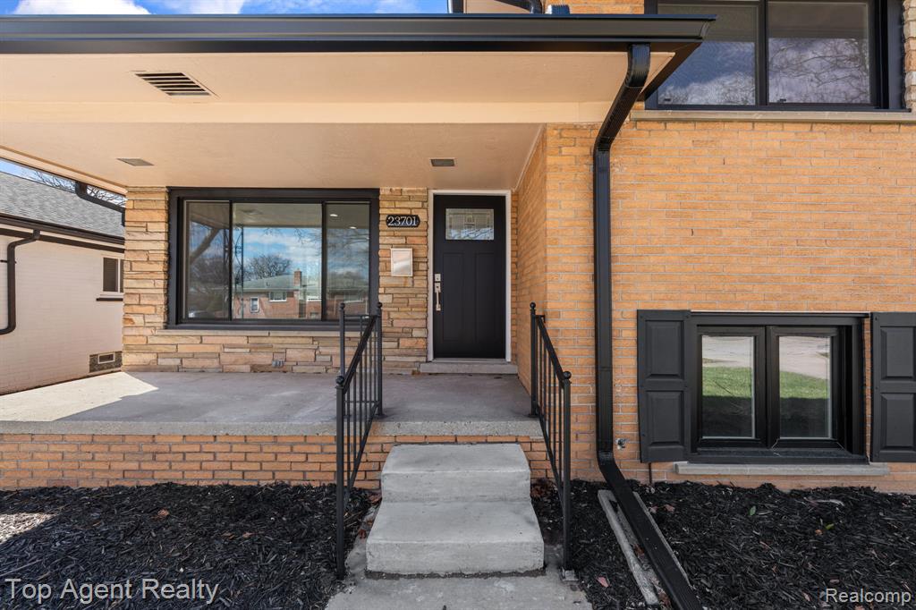 23701 Marlow Street, Oak Park, MI 48237 — Photo 46