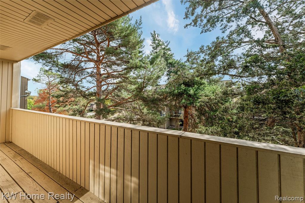 7356 Balsam Court, West Bloomfield, MI — Photo 23