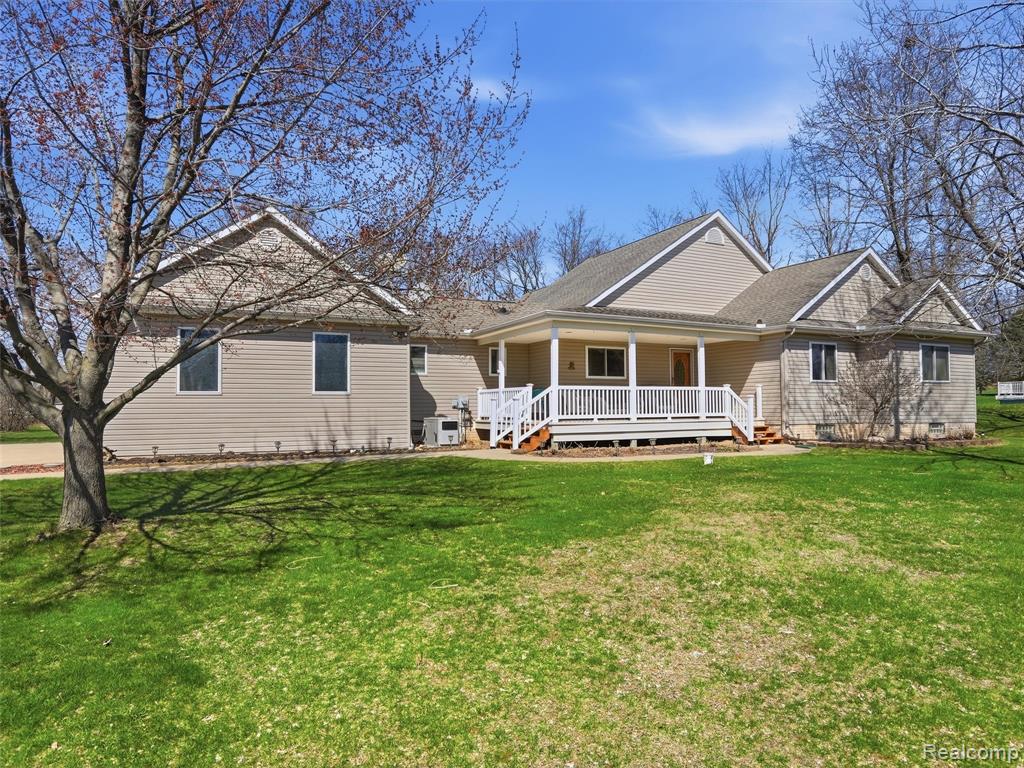 4695 Melanie Lane, White Lake, MI 48383 — Photo 2
