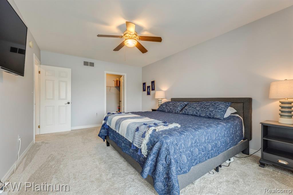 819 E Pointe, Port Huron, MI 48060 — Photo 33