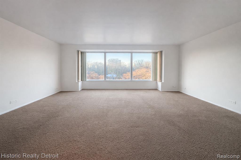 1300 E LAFAYETTE Street, 210, Detroit, MI 48207 — Photo 5