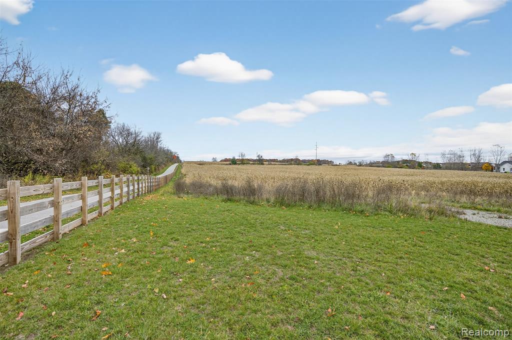6434 Bristol Road, Swartz Creek, MI 48473 — Photo 13