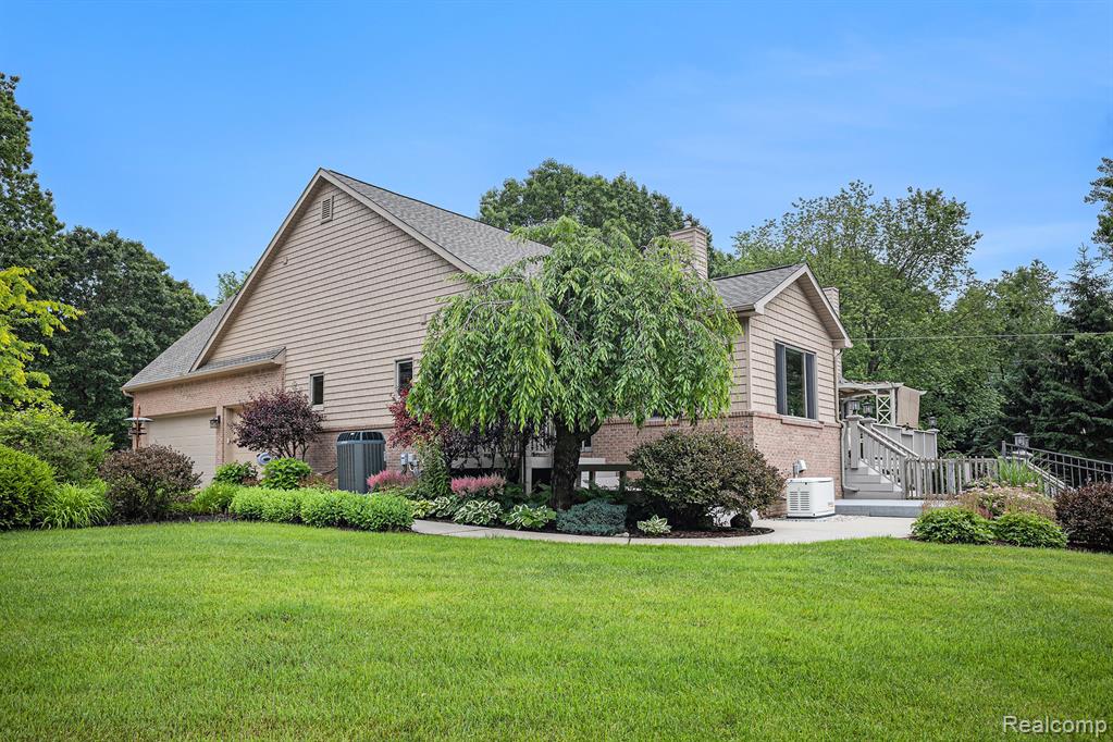 4301 Rolling Acres Drive, Hartland, MI 48353 — Photo 69