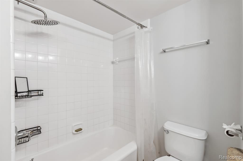 15 E Kirby Street, 229, Detroit, MI 48202 — Photo 19