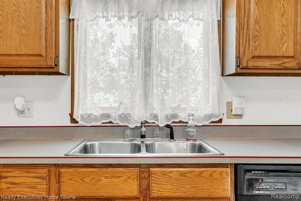 5390 Walker Road, Clyde, MI 48049 — Photo 25